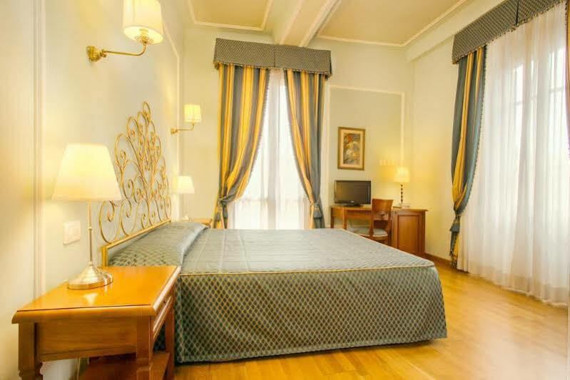 Hotel Bretagna Heritage - Alfieri Collezione Florencia